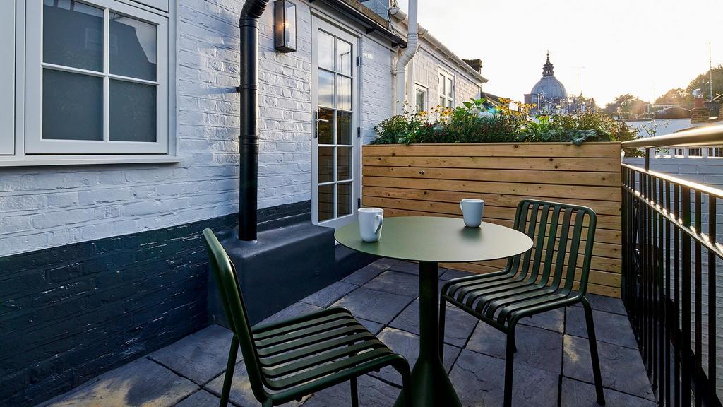 CK 38-Cheval-Place Terrace2.jpg