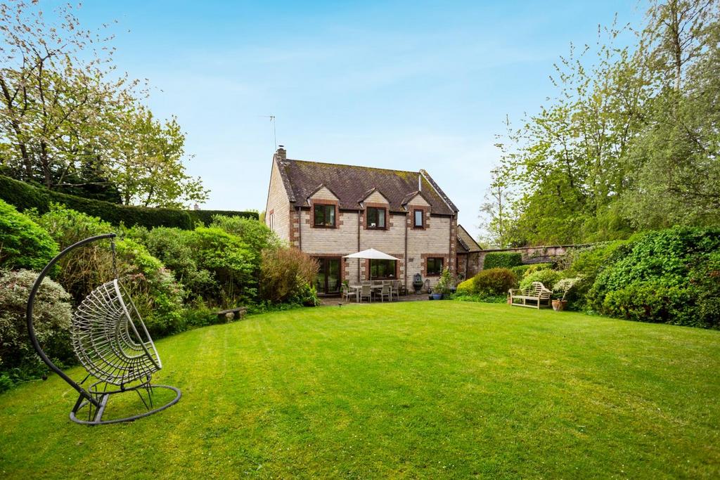 Greenhill Gardens, Sutton Veny 4 bed detached house for sale £750,000