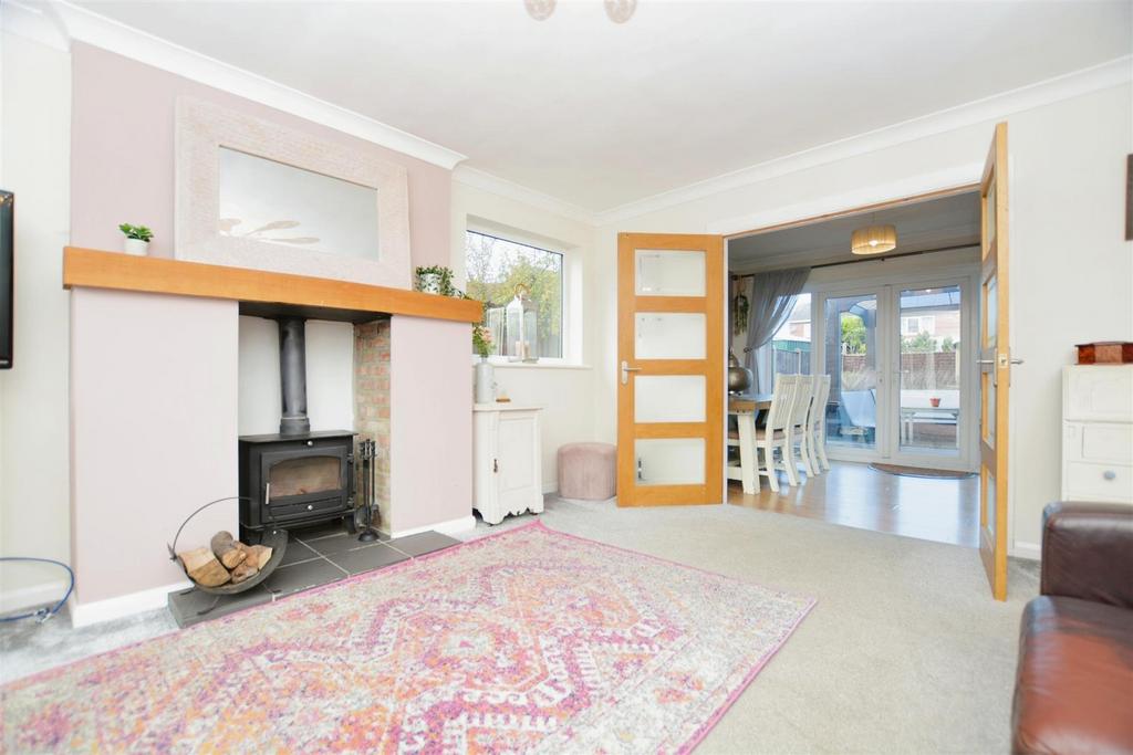 Manor Road, Scunthorpe 3 bed link detached house for sale £269,950