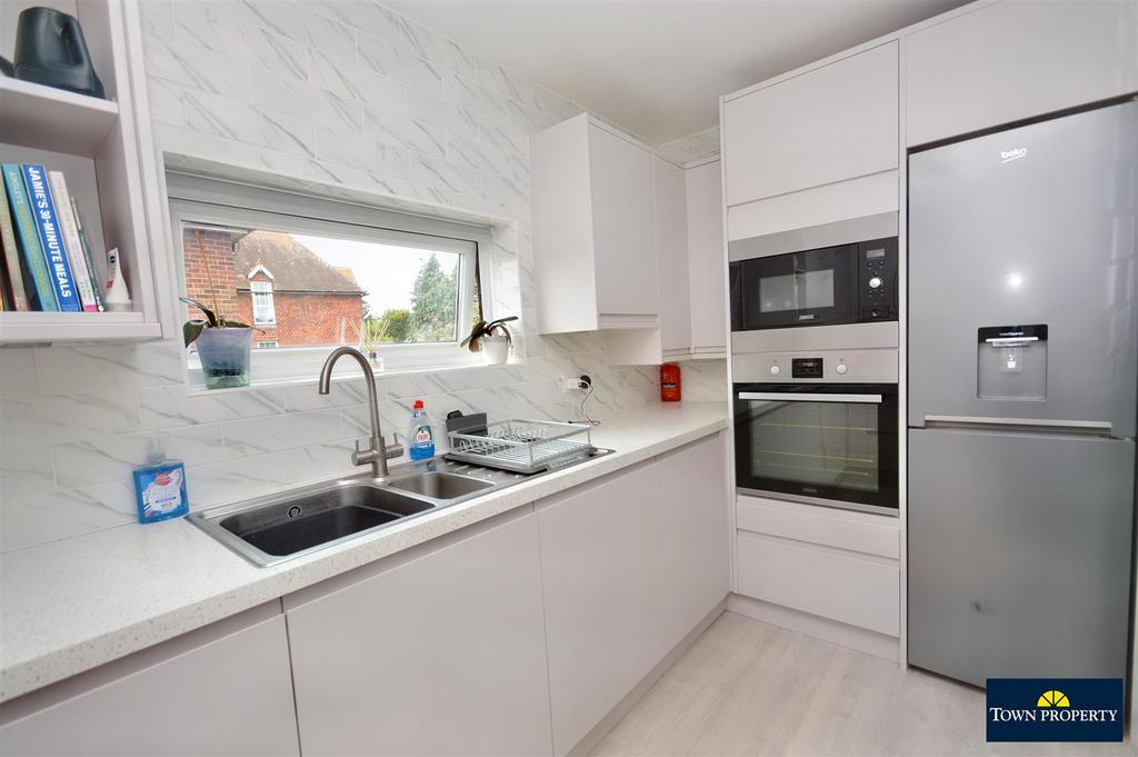 Bedfordwell Road, Eastbourne 1 bed flat for sale £174,950