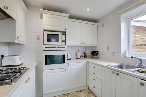undefined, Valley Fields Crescent, Enfield