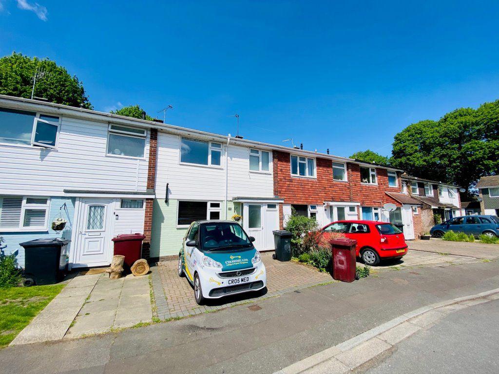Lime Close, Chichester 3 bed house £1,250 pcm (£288 pw)