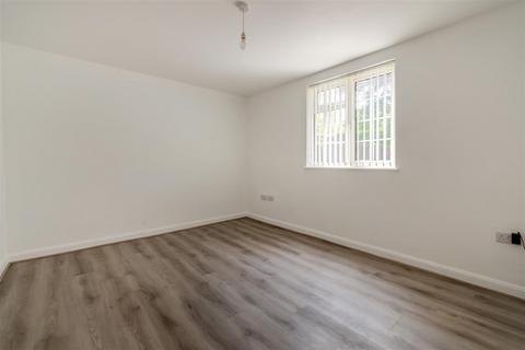3 bedroom end of terrace house for sale, Heath Road, East Farleigh, Maidstone