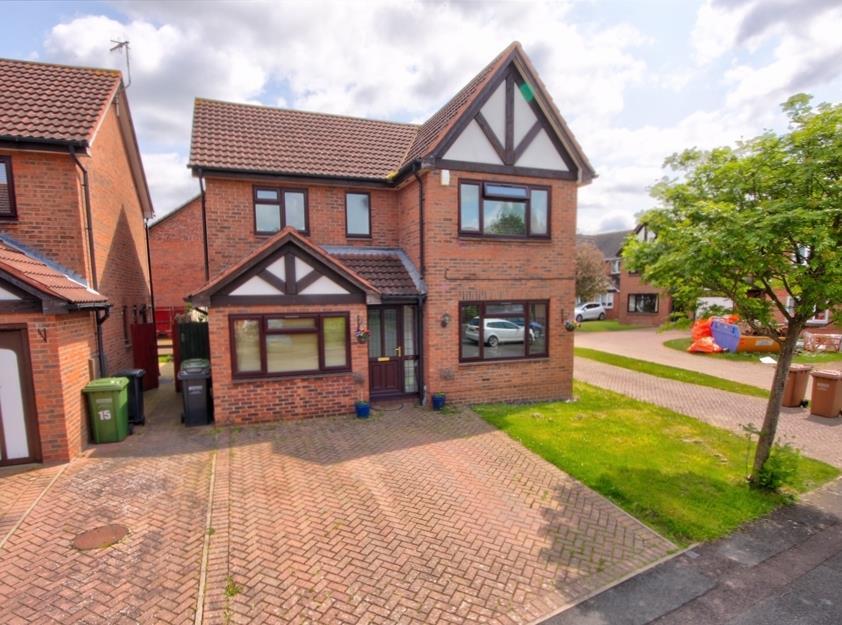 St Margarets Road Evesham 4 bed detached house for sale £350,000