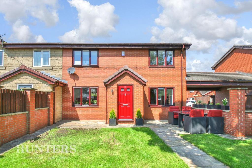 Town House Road, Littleborough, OL15 9BG 3 bed semidetached house for