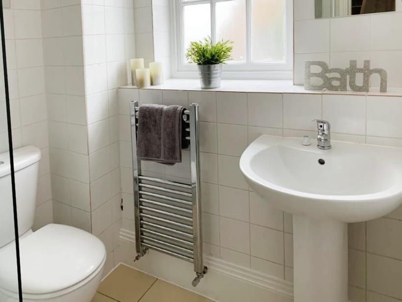 Bathroom 202.png