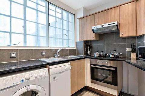 2 bedroom apartment to rent, Strathmore Court, Park Road, NW8