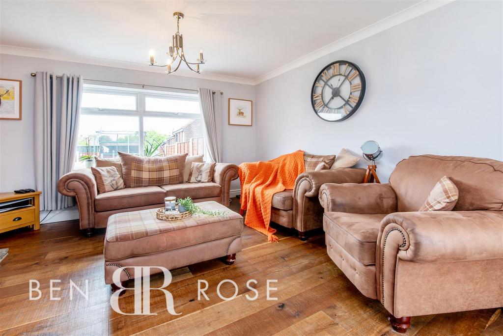 Larch Avenue, Chorley 3 bed semidetached house £179,995