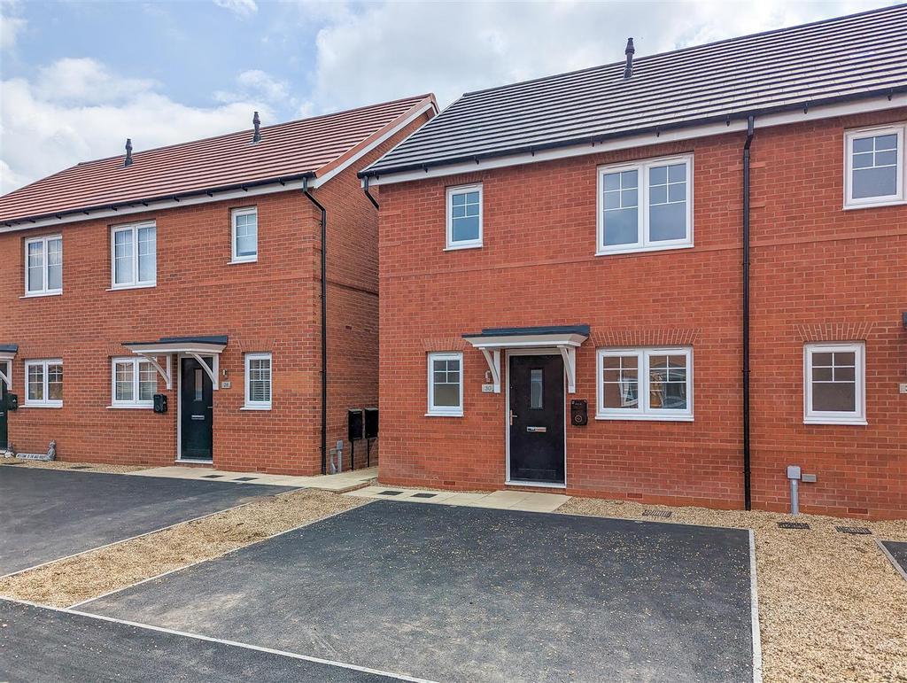 Skylark Drive, Ruddington, Nottingham 3 bed semidetached house for sale £108,000