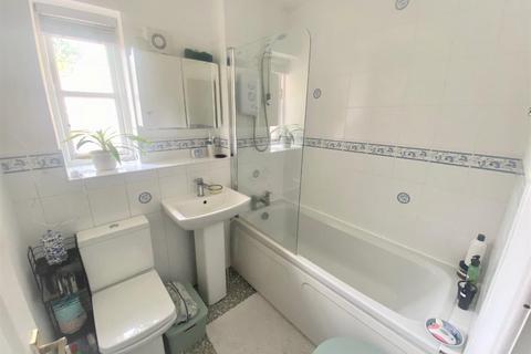 3 Brigadier Close, Manchester, M20 3BX
