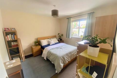 3 Brigadier Close, Manchester, M20 3BX