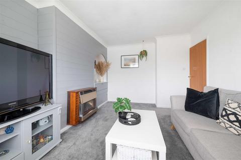 11 Well Way, Epsom, KT18 7LP
