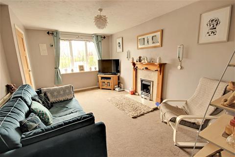 3 bedroom semi-detached house for sale - Wise Close, Beverley
