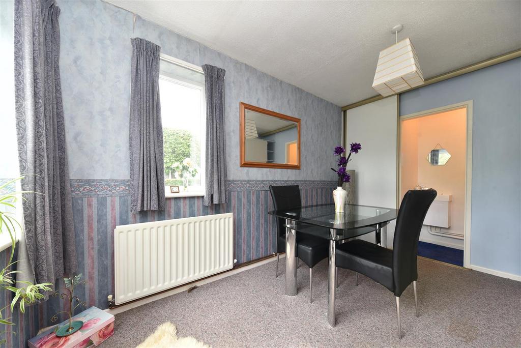 Ashbourne Close, Letchworth Garden City 3 bed semidetached house for