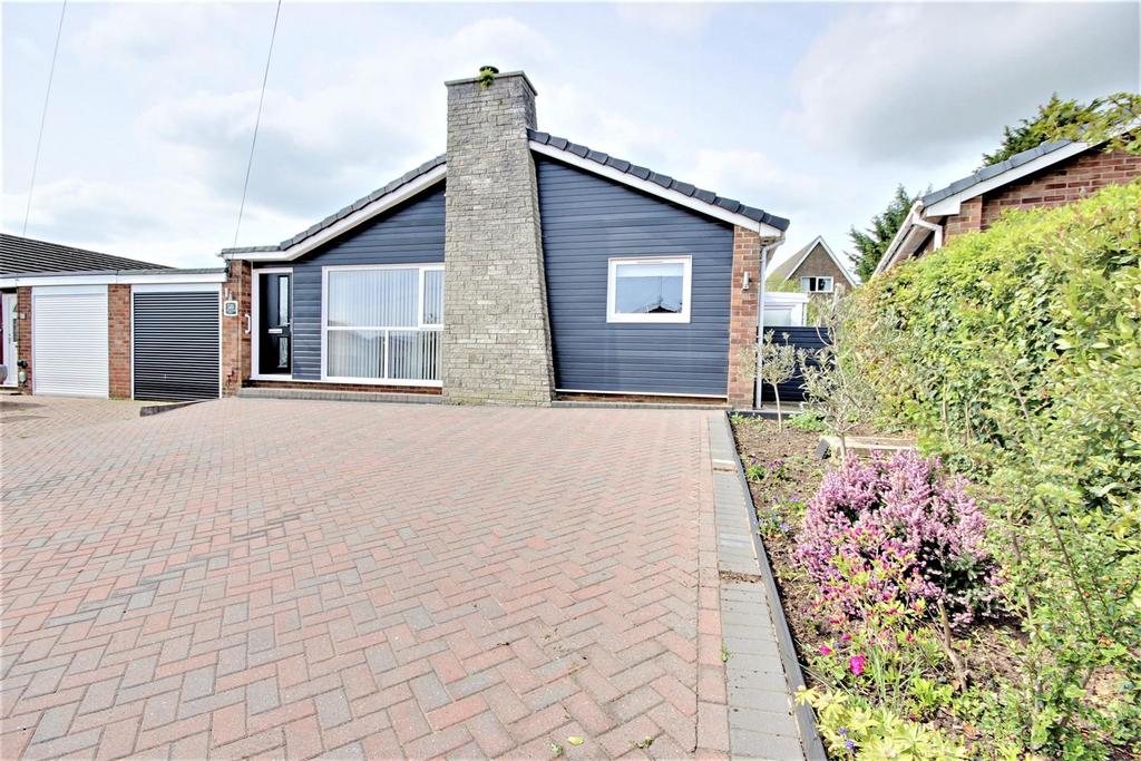 Wheatlands Drive, Beverley 3 bed detached bungalow £330,000