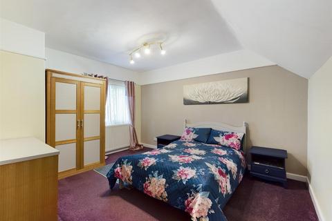2 bedroom end of terrace house for sale - Central Avenue, North Shields