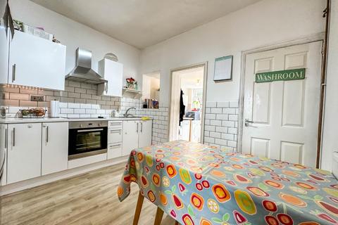 154 Kingfield Road, Coventry, CV6 5PL