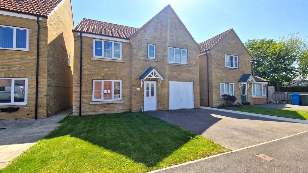 Ashcourt Drive, Hornsea 5 bed detached house for sale £295,000