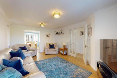 4 bedroom detached house for sale - Muddiford Lane, Furzton, Milton Keynes