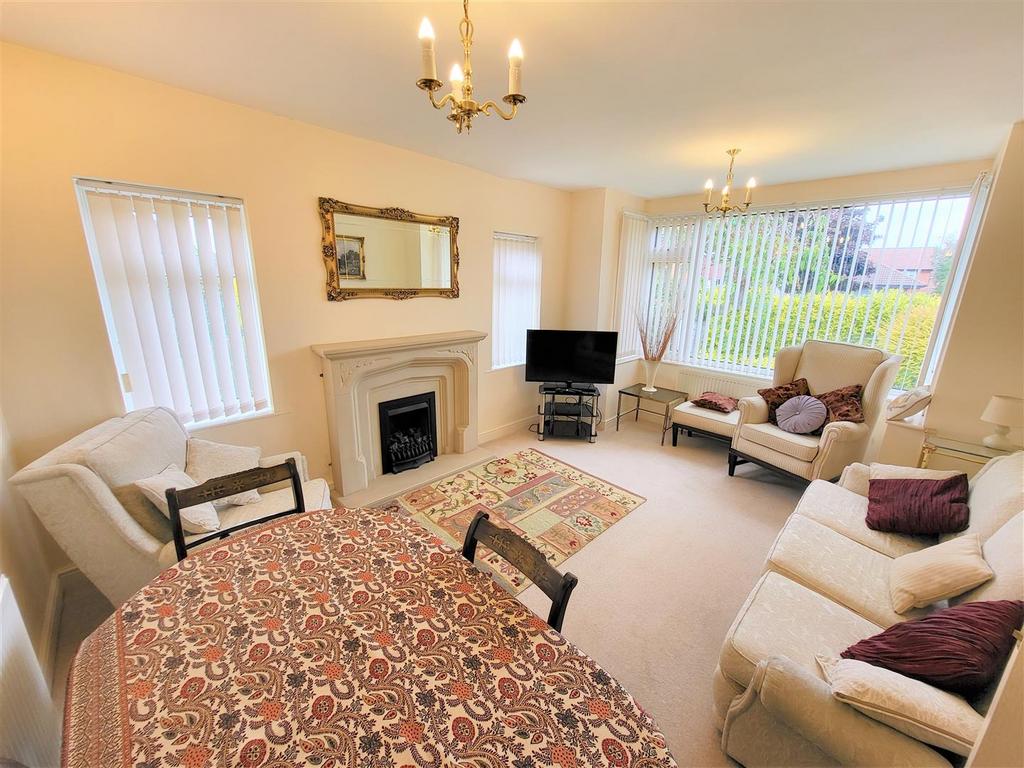 Dyserth Road, Rhyl 2 bed detached bungalow for sale £220,000