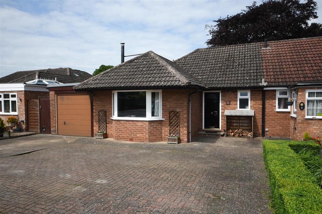 Constance Drive, Harbury, Leamington Spa 3 bed bungalow for sale - £475,000