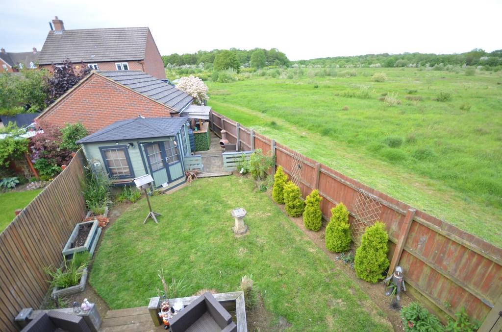 The Ride, The Grange, Desborough... 4 bed semidetached house £310,000