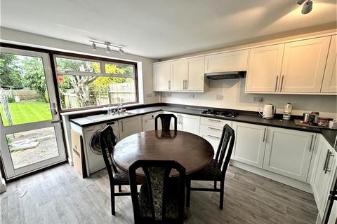 4 bedroom semi-detached house to rent - Petts Wood Road, Petts Wood