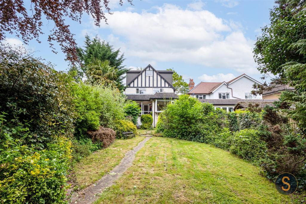 Gallows Hill, Kings Langley 5 bed detached house for sale £875,000