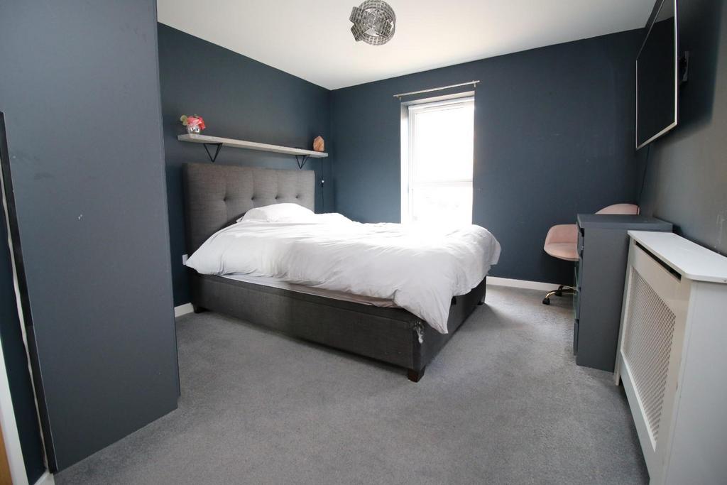7 - bed 1.JPG