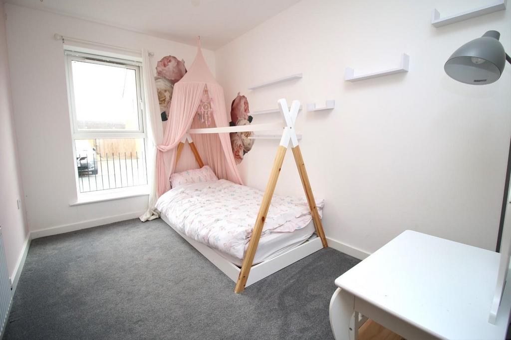 9 - bed 2.JPG