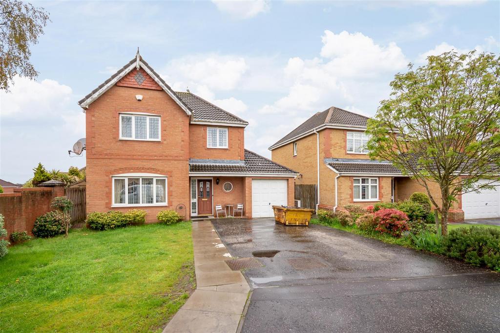 24 Dover Park, Dunfermline, KY11 8HU 4 bed detached house £280,000