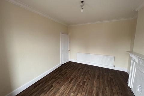 3 bedroom property to rent, Watton Road, Nw2 6PU