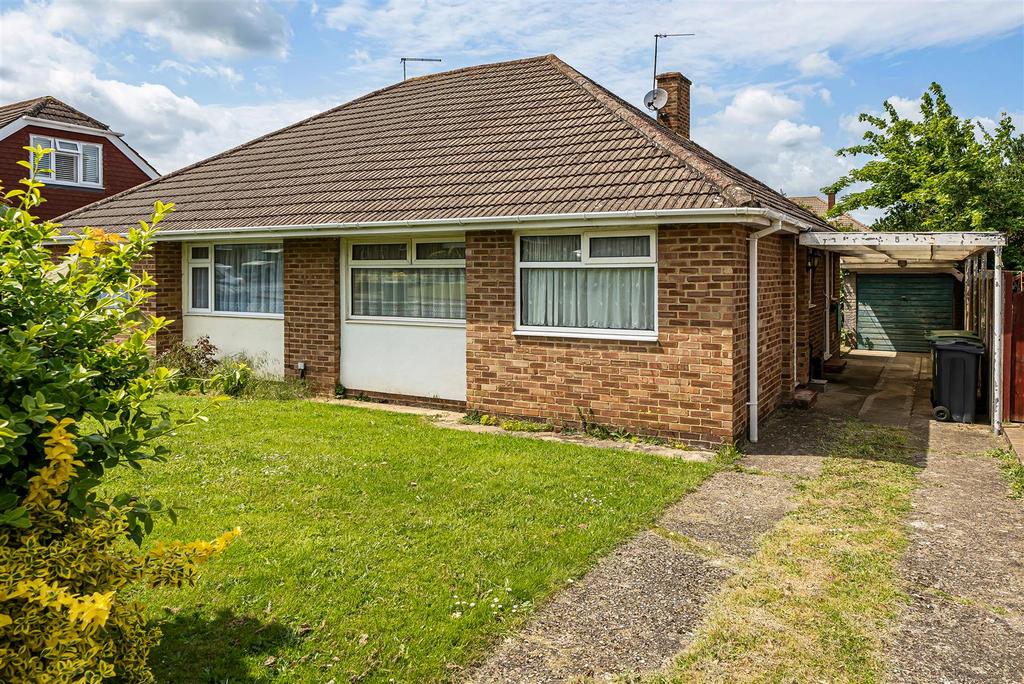 Langham Grove, Maidstone 2 bed semidetached bungalow for sale £325,000