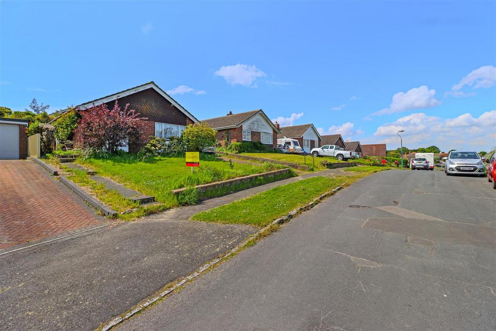 Hurst Lane, Herstmonceux, Hailsham 2 bed detached bungalow for sale £300,000