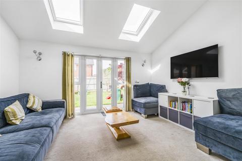 52 Bunyard Way, Allington, Maidstone, ME16 0BD