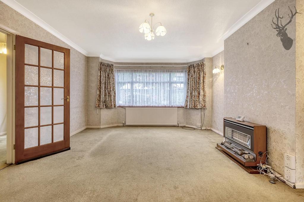 Woodland Way, Theydon Bois, 3 bed semidetached house for sale £900,000