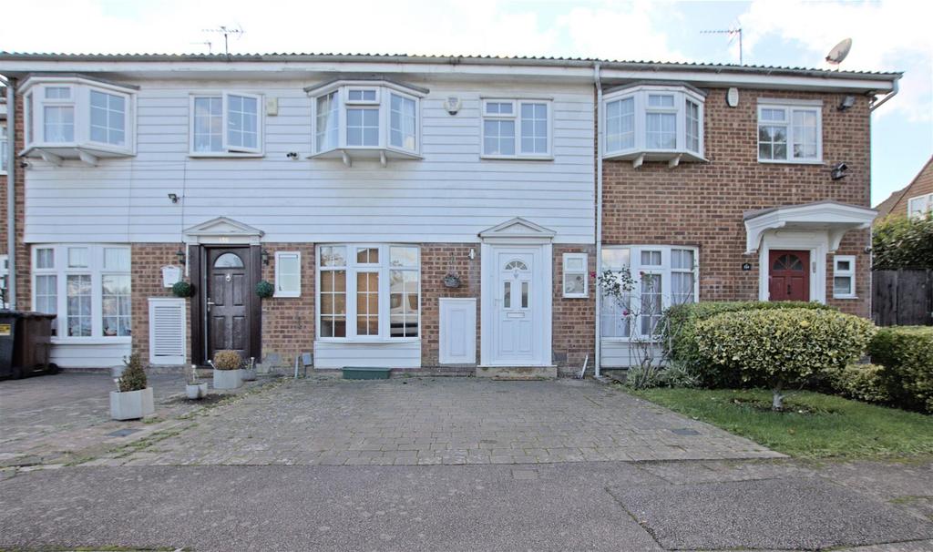 Whitehouse Avenue, Borehamwood 3 bed terraced house £2,000 pcm (£462 pw)