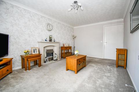 2 bedroom semi-detached bungalow for sale - Sutton Court, Howdale Road, Hull