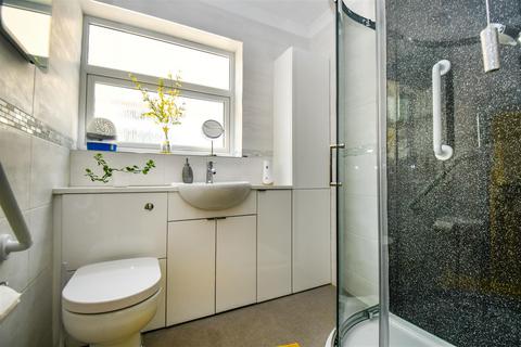 2 bedroom semi-detached bungalow for sale - Sutton Court, Howdale Road, Hull