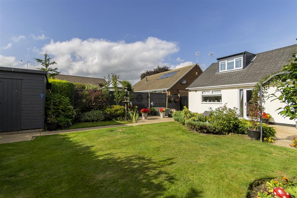 Eastmoor Road, Brimington Common... 2 bed detached bungalow for sale £299,950