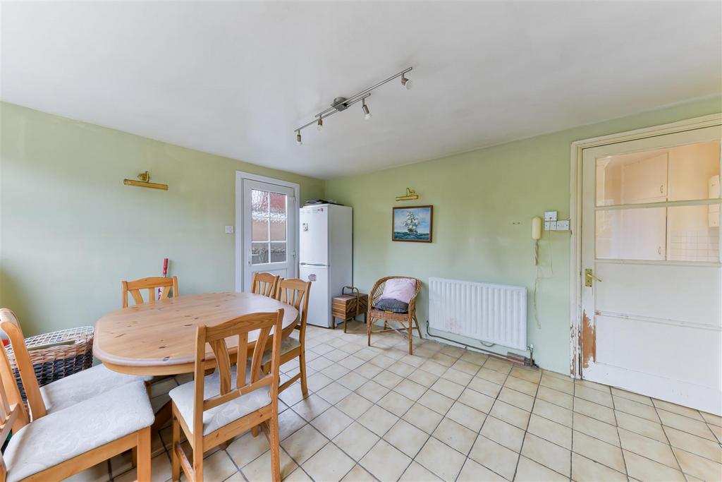 NUTFIELD ROAD, 19-23.jpg