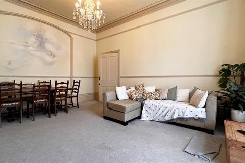 Flat 2, 17 Dane Road, St Leonards-on-sea, TN38 0QN