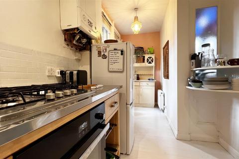 Flat 2, 17 Dane Road, St Leonards-on-sea, TN38 0QN