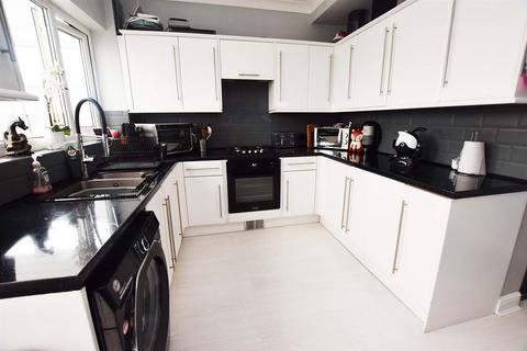 43 Second Avenue, Gillingham, ME7 2HY