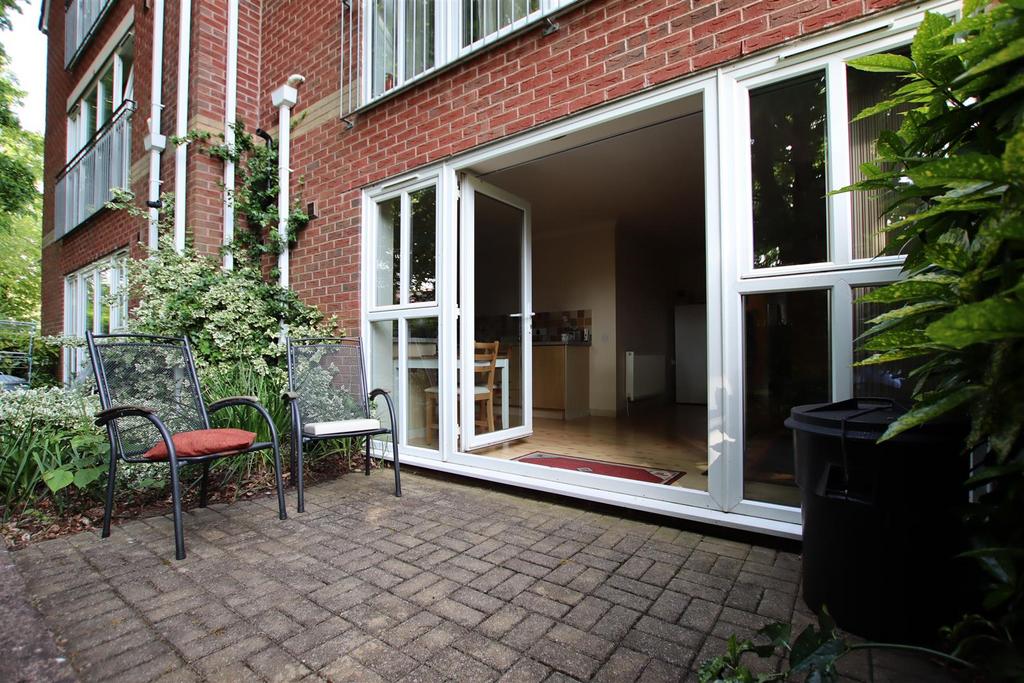 Patio b.JPG