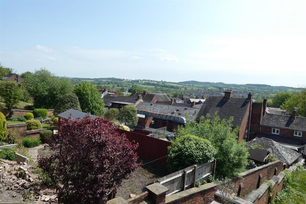 Prince Street, Cheadle, Stoke On Trent 3 bed detached house for