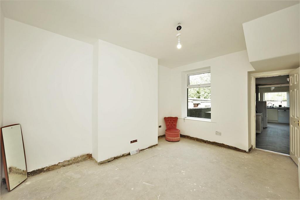 Dalton Road, AskamInFurness 3 bed terraced house £135,000