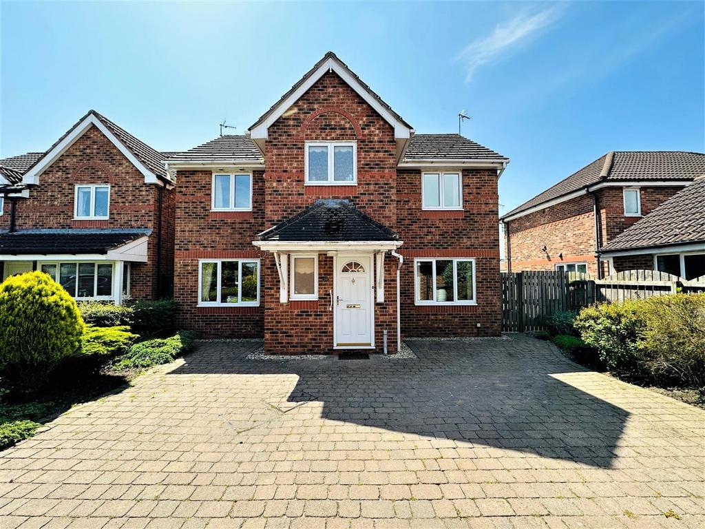 Manor Fields, Rawcliffe, Goole 5 bed detached house for sale £325,000