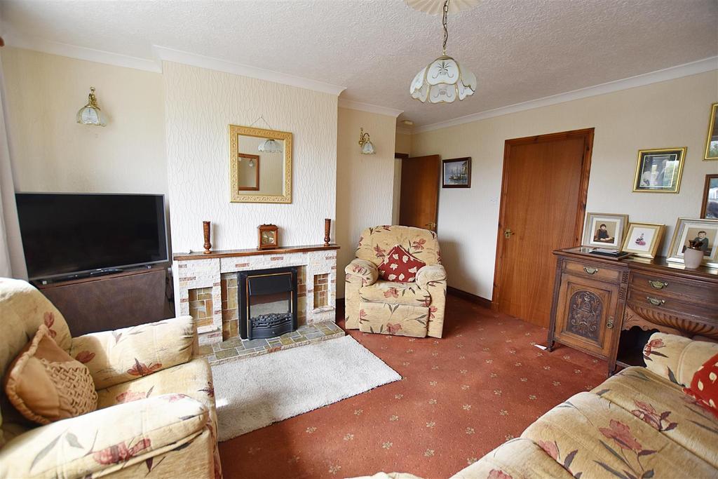 Brookside Villas, Amroth, Narberth 3 bed semidetached house for sale £295,000