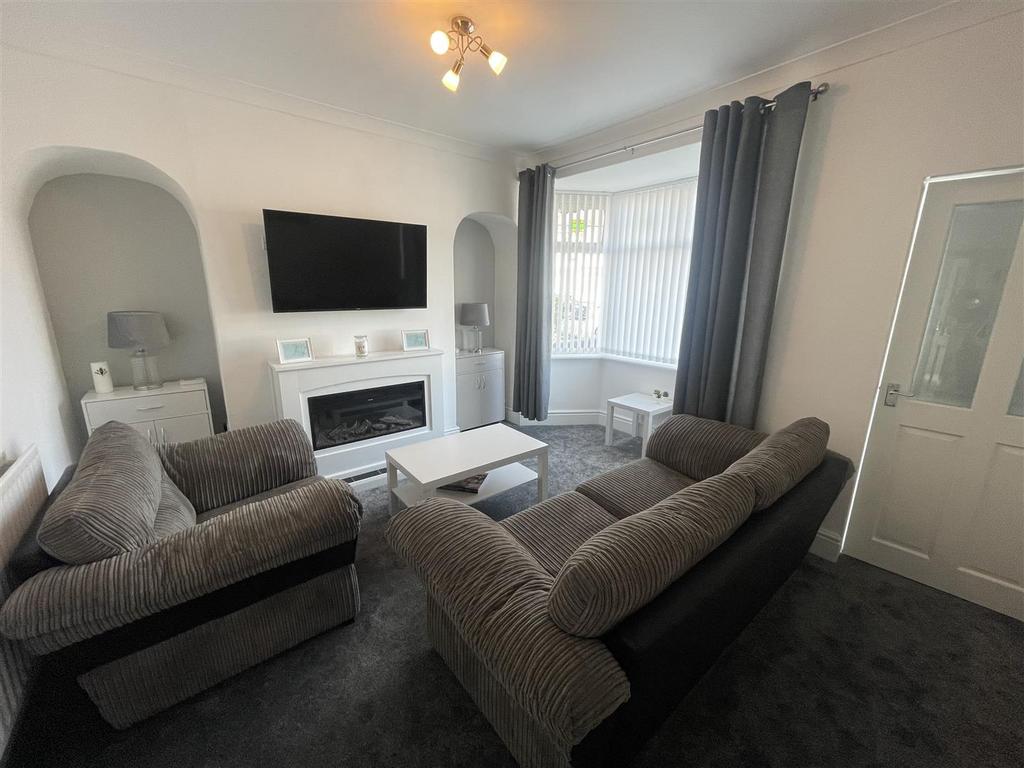Claremont Road, Darlington 2 bed semidetached house £115,000